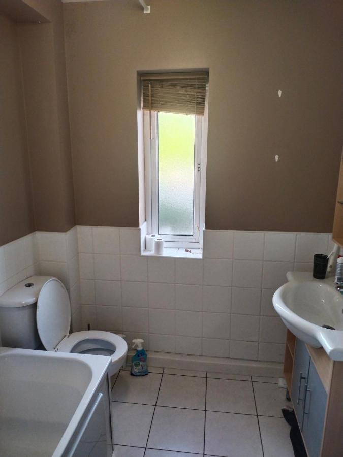 كورك Crescent Apartments Homestay المظهر الخارجي الصورة
