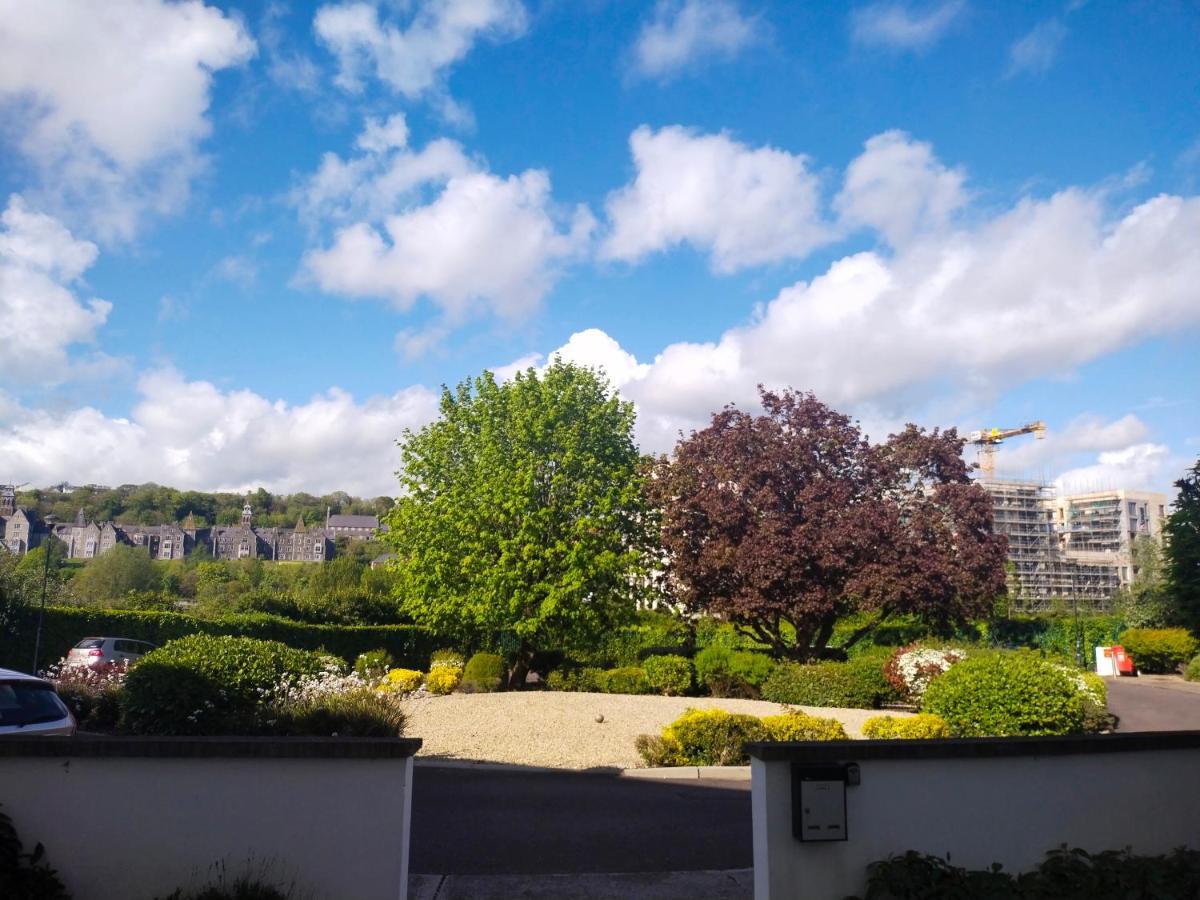 كورك Crescent Apartments Homestay المظهر الخارجي الصورة