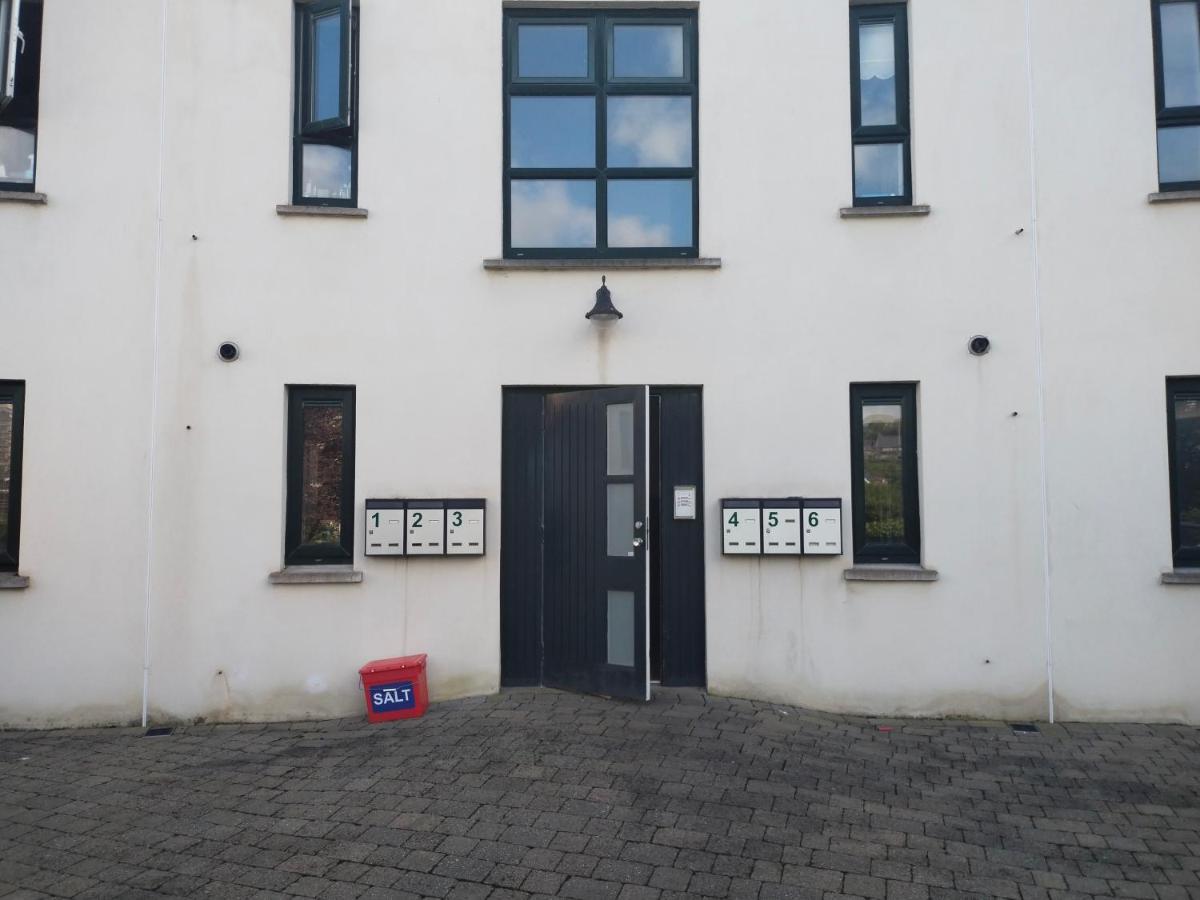 كورك Crescent Apartments Homestay المظهر الخارجي الصورة