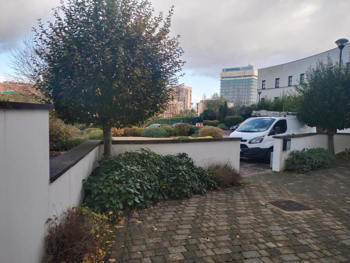 كورك Crescent Apartments Homestay المظهر الخارجي الصورة