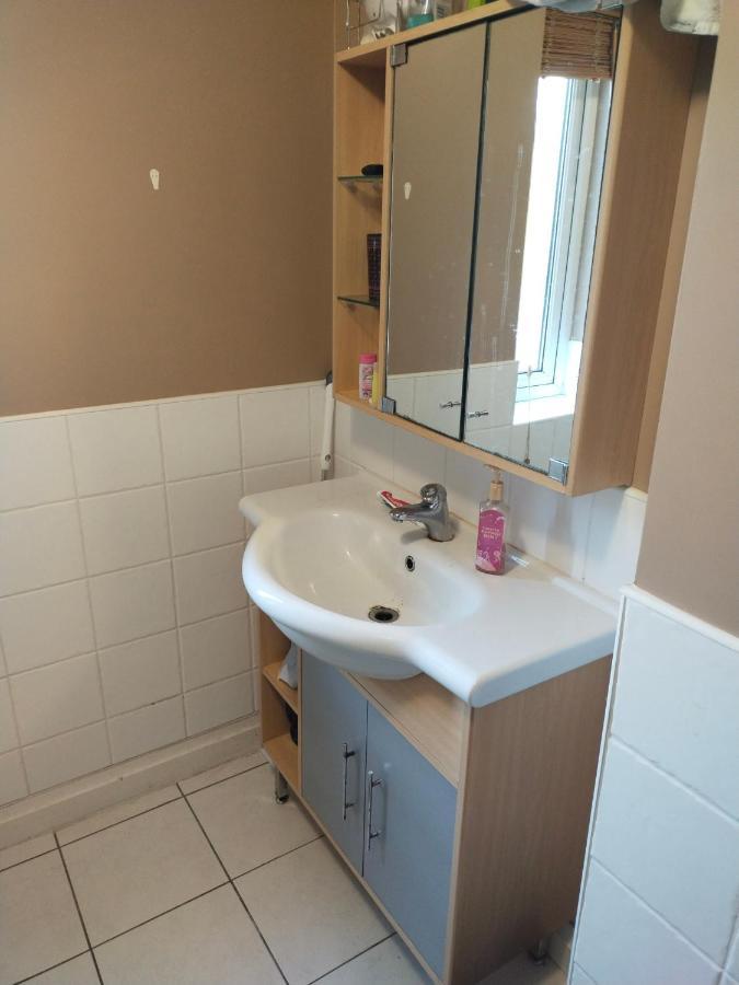 كورك Crescent Apartments Homestay المظهر الخارجي الصورة